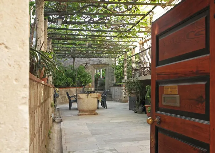 Old Town Garden Apartments