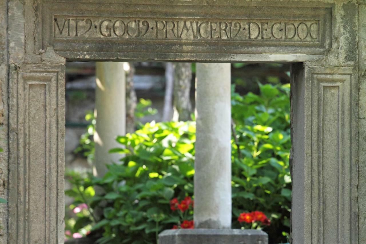 Old Town Garden Apartment